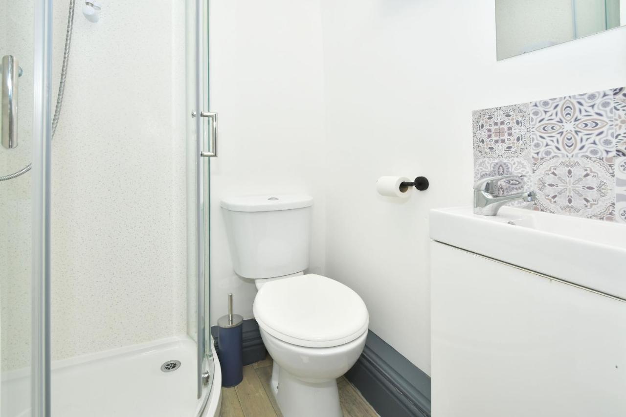 Townhouse @ Chiltern Place Newcastle Under Lyme Silverdale  Екстериор снимка