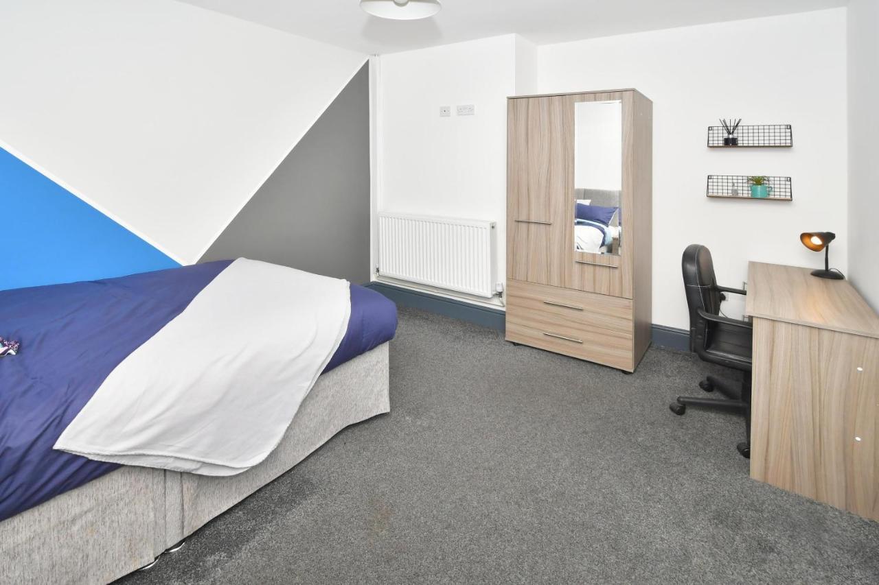 Townhouse @ Chiltern Place Newcastle Under Lyme Silverdale  Екстериор снимка